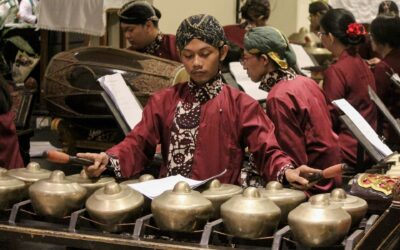 Ekaristi Bernuansa Satu Suro : Sabda Allah Sumber Kekuatan